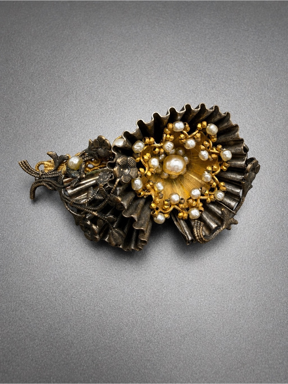 Vintage Miriam Haskell Brooch #60sb
